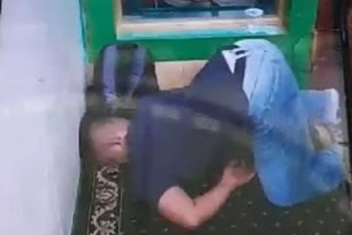 Geger Pria di Gresik Meninggal saat Sujud di Masjid Al Ittihad, Polisi Beber Kondisi Terakhir