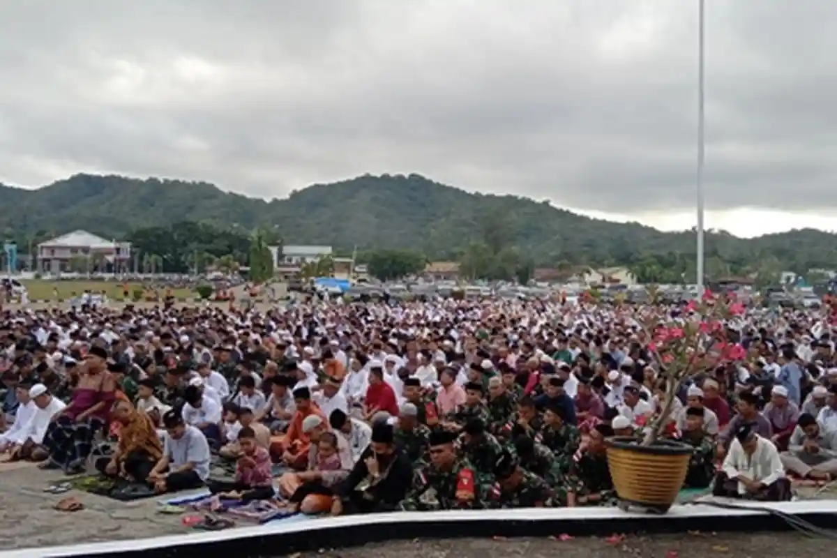 Shalat Ied di Kefamenanu Berlokasi di Halaman Kantor Bupati Timor Tengah Utara 