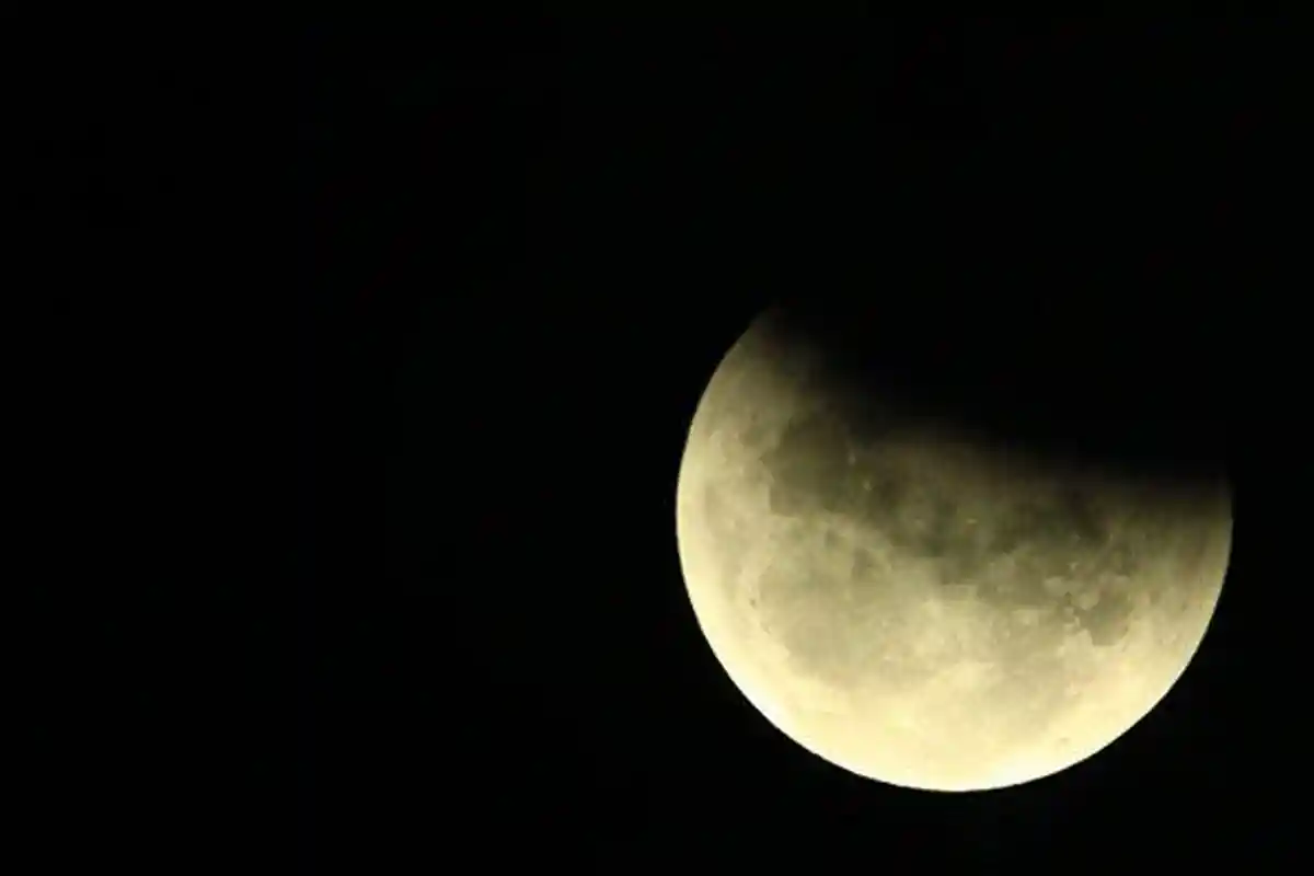 Peristiwa Langit Juni 2022 di Indonesia: Supermoon hingga Solstis