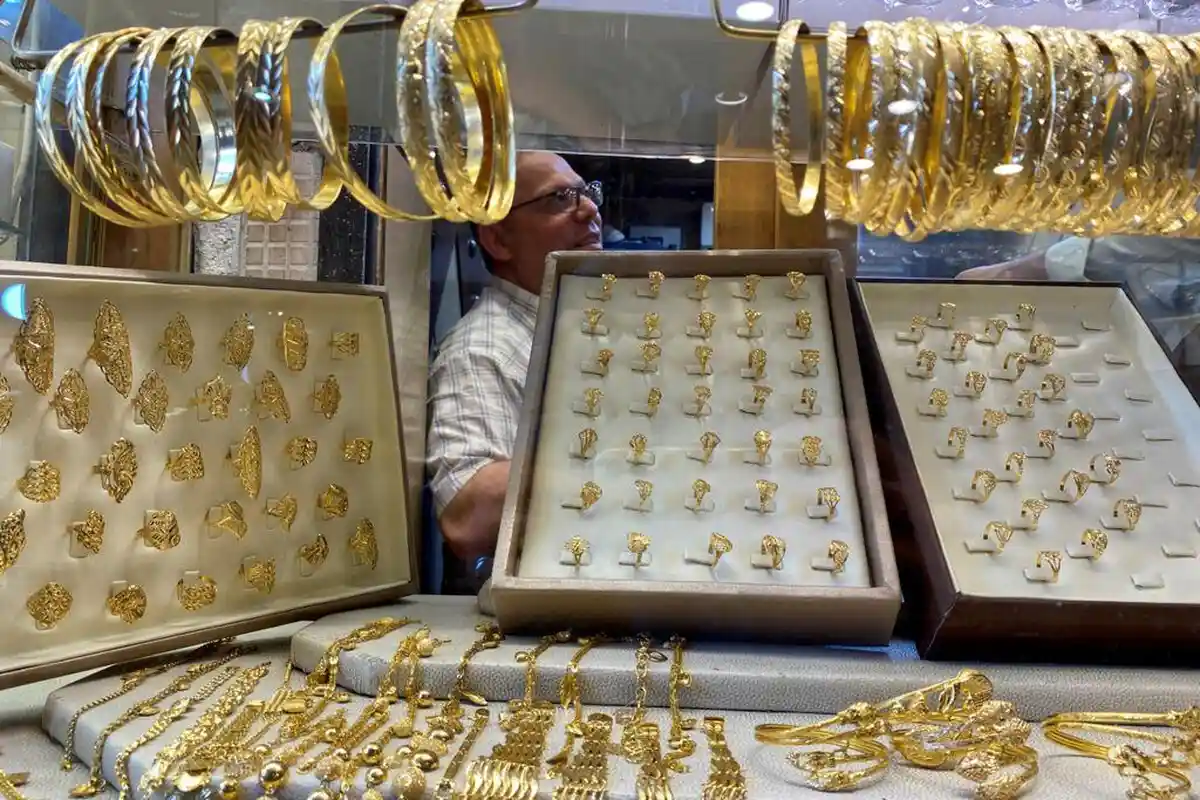 Harga Emas di Pontianak Masih Fluktuasi, Emas Kadar 8K Paling Laris