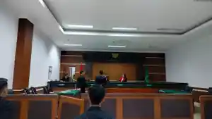 Sidang-dakwaan-kasus-kekerasan-anak-di-bawah-umur-yang-terjadi-di-Manado90.jpg