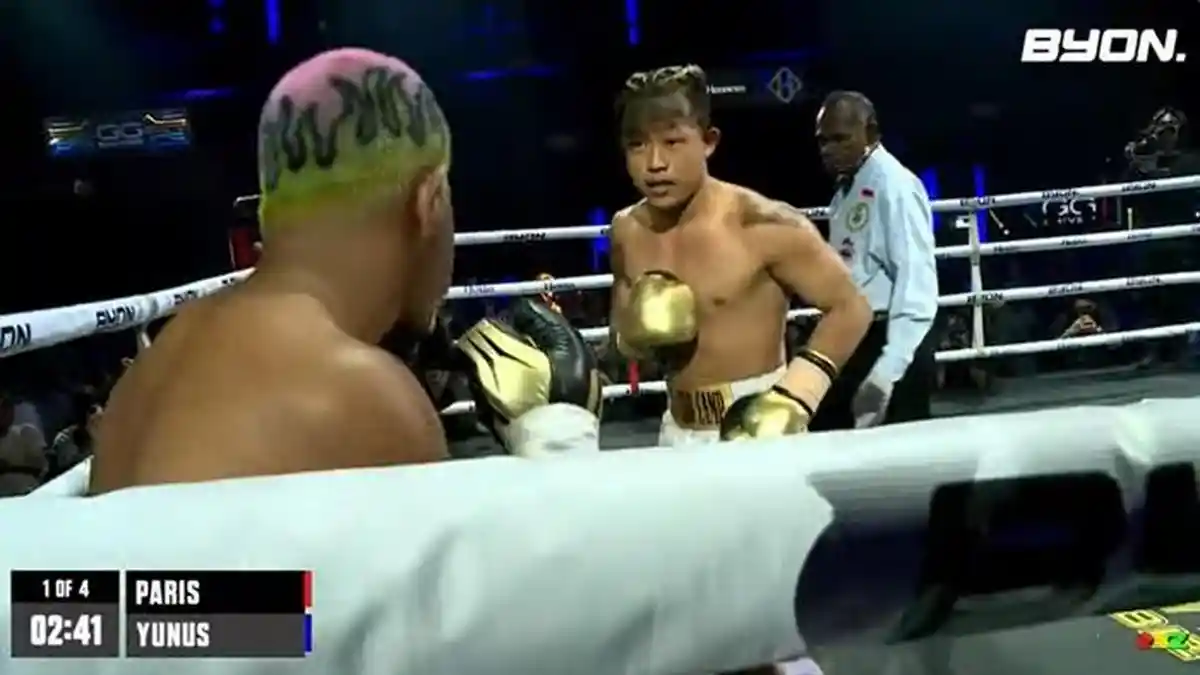 Brutal! Hasil Tinju Paris Pernandes Salam dari Binjai vs Yunus Wamaer Berakhir Dengan TKO
