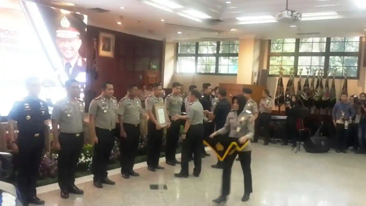 Tim Gabungan yang Mengungkap 1,6 Ton Sabu Dapat Penghargaan dari Kapolri