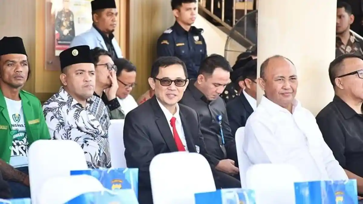 Rektor Unsrat Berty Sompie Hadiri Upacara Hari Bhayangkara ke-80 di Mapolda Sulut - Tribunmanado.co.id