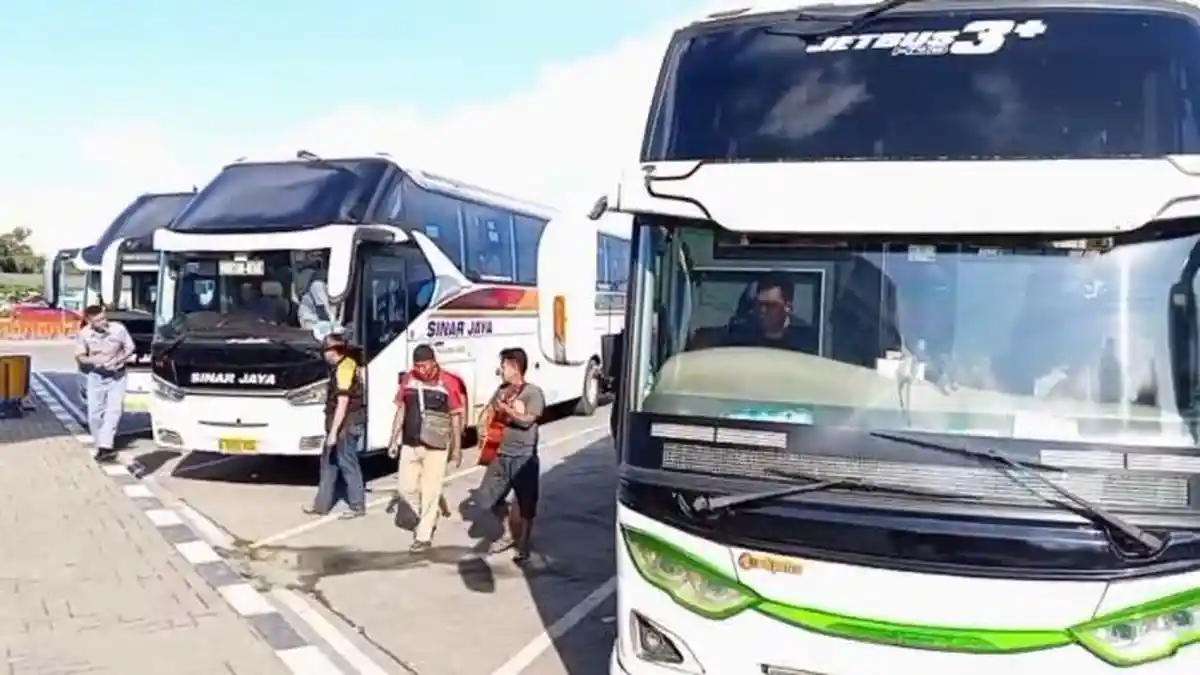 Terminal Pakupatan Serang Berangkatkan 2.000 Orang Terlantar, Termasuk ...