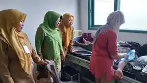 Pencanangan-Pelayanan-Safari-KB-dalam-Rangka-Hari-Lahir-Muslimat.jpg