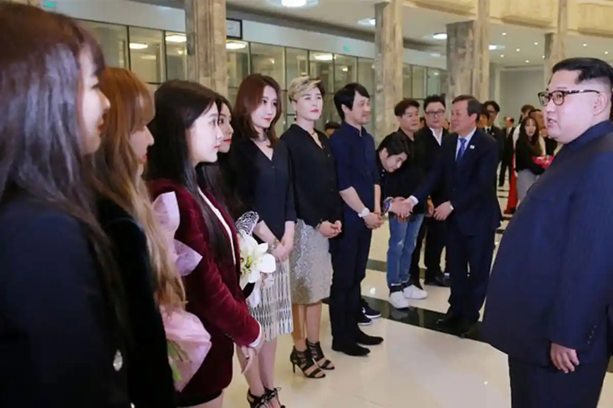 Begini Reaksi Tak Terduga Kim Jong-Un Saat Nonton Konser K-Pop di Korea Utara, Terutama Red Velvet