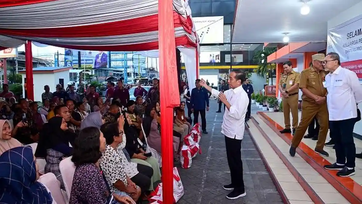Jokowi Cek Pembagian BLT El Nino di Manado