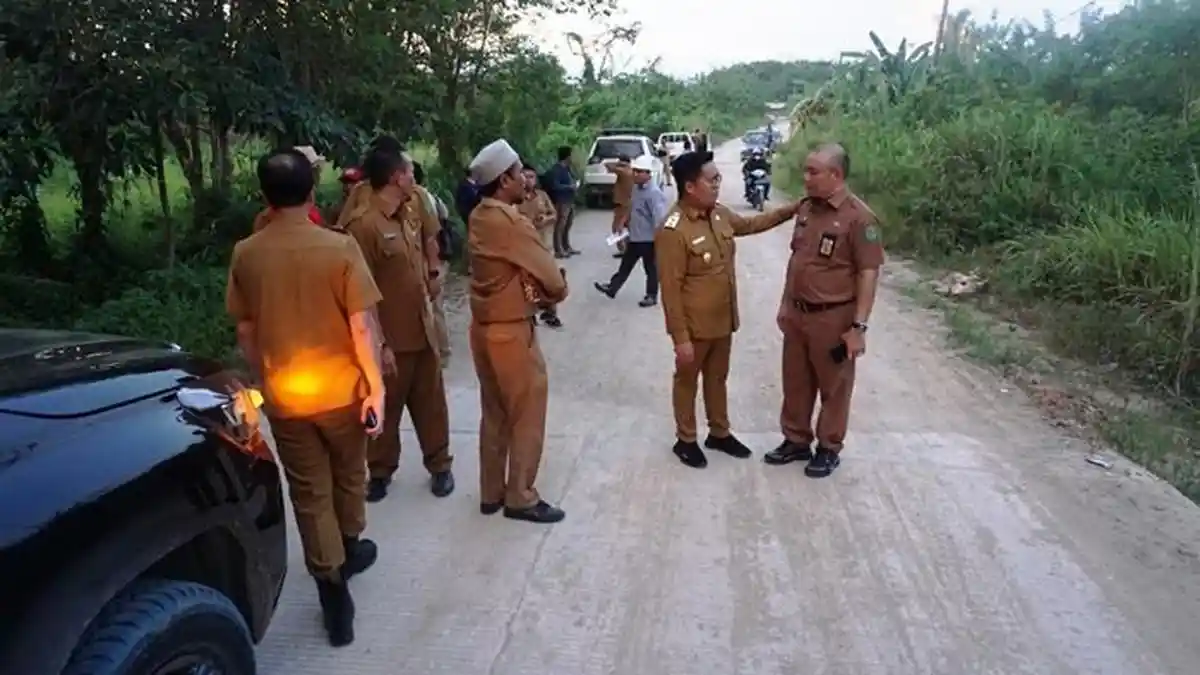 Bertahap Perbaikan Jalan Rapak Lambur-Senoni, Wabup Rendi Berharap Segera Diselesaikan