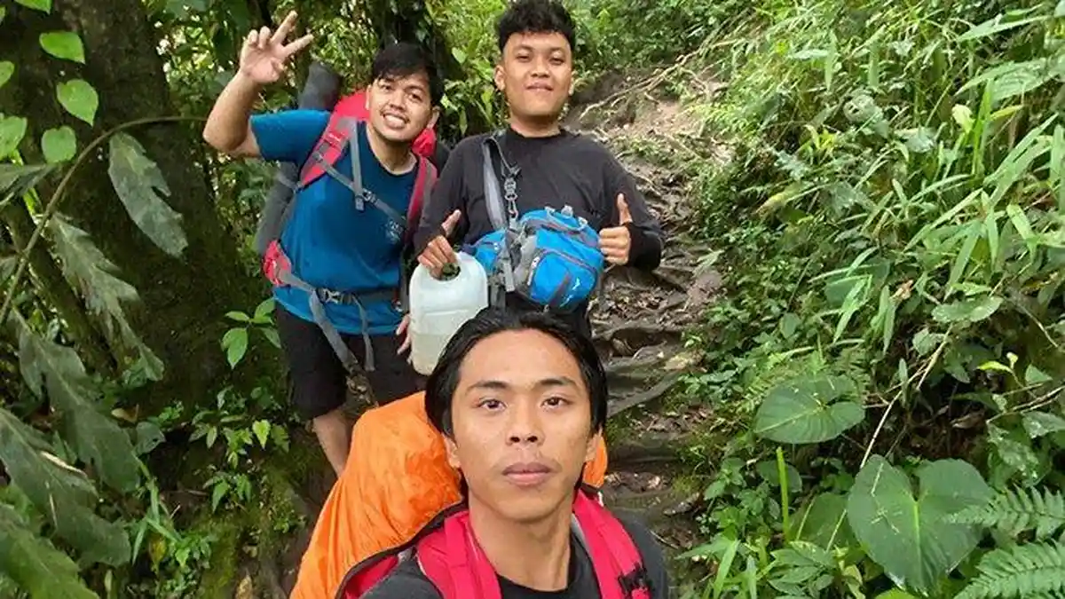 Cerita Pendaki Asal Pekanbaru, Afif Dikejar 'Maut' Saat Gunung Marapi Erupsi, Dihujani Batu Besar