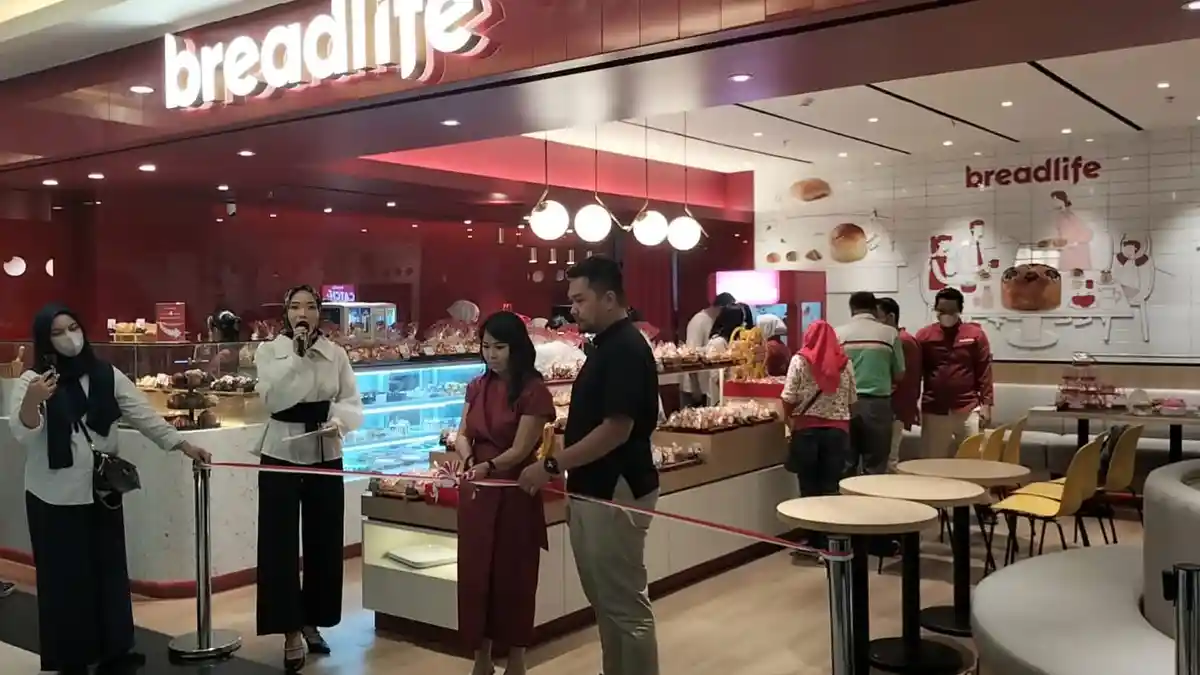 INFO Kuliner, Breadlife Luncurkan Breadlife Cafe di Puri Mall Jakarta ...