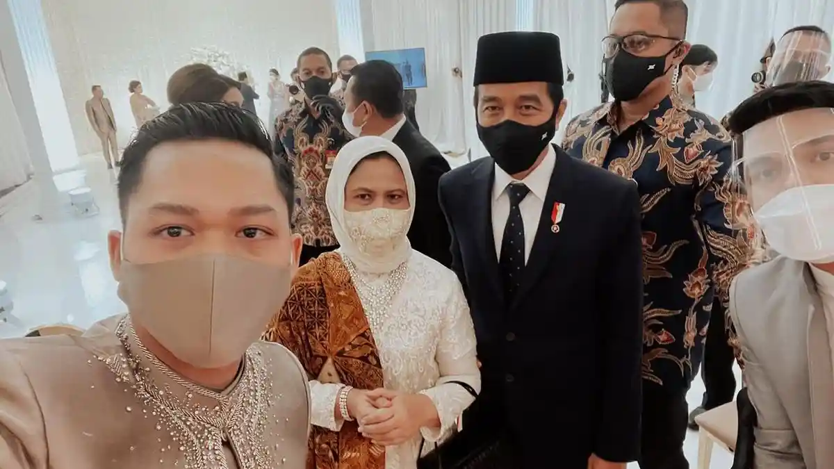 Selfie Azriel dan Thariq dengan Jokowi, Netizen Bahagia Jokowi-Prabowo Hadiri Nikahan Atta Aurel