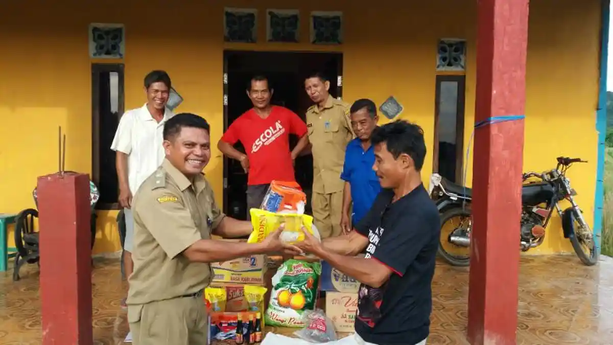 Sepanjang 2017, Satpol PP Salurkan Bantuan Pada 4 Korban Bencana