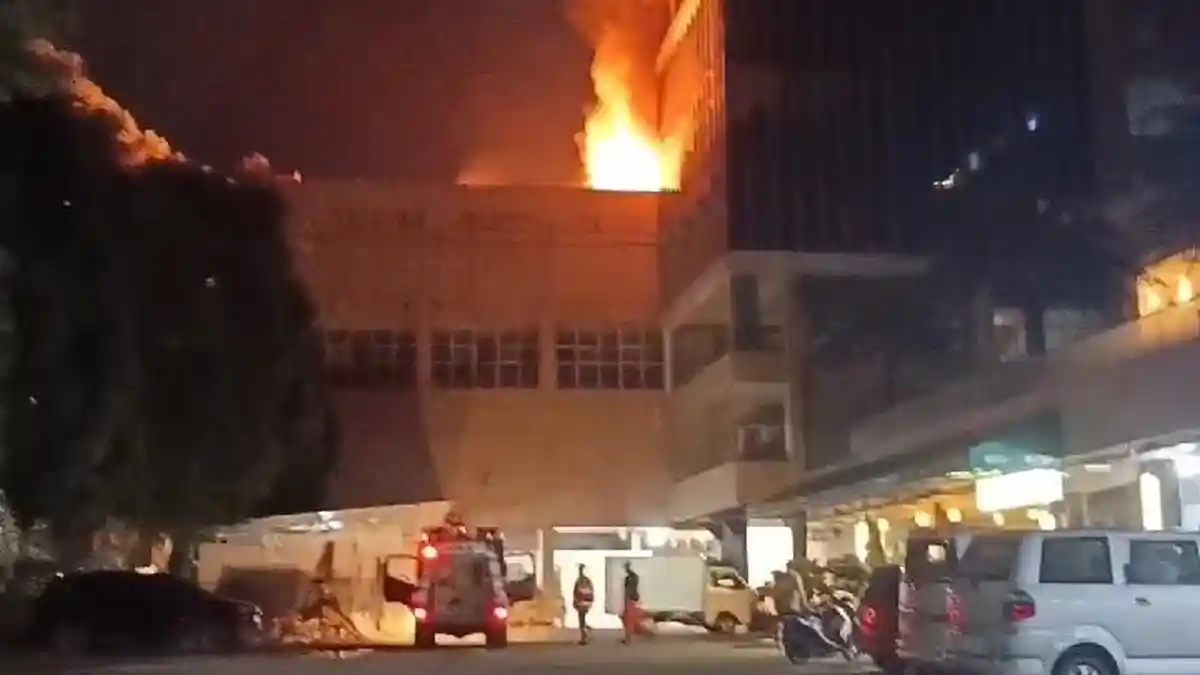 Breaking News, Kebakaran di Hotel Aston Karimun Hari Ini, Api Dari Ruang Laundry