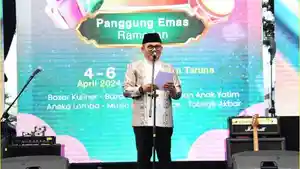 Wali-Kota-Gorontalo-Marten-Taha-saat-memberikan-sambutan.jpg