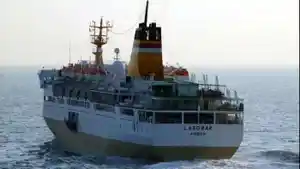 KM-Labobar-Kapal-Pelni.jpg