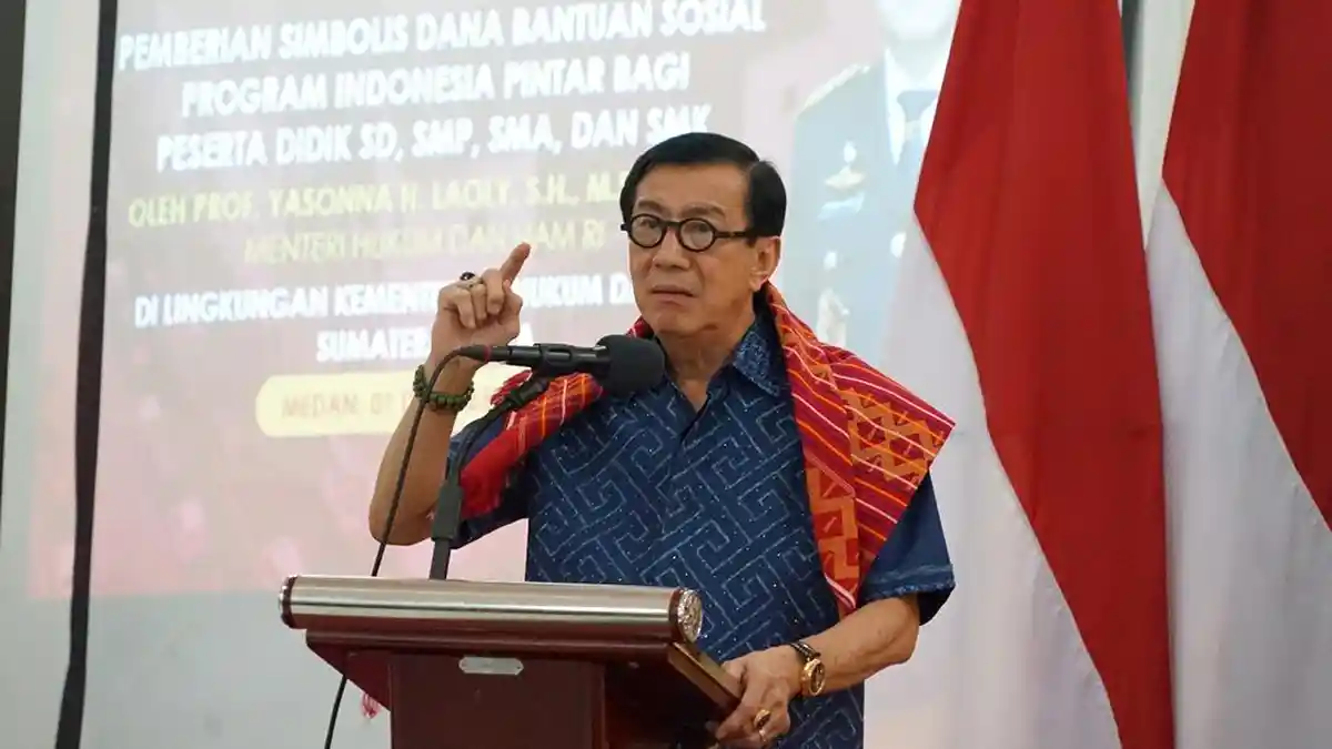 Menkumham Yasonna Serahkan Bantuan Dana Pendidikan PIP untuk Peserta Didik di Sumut