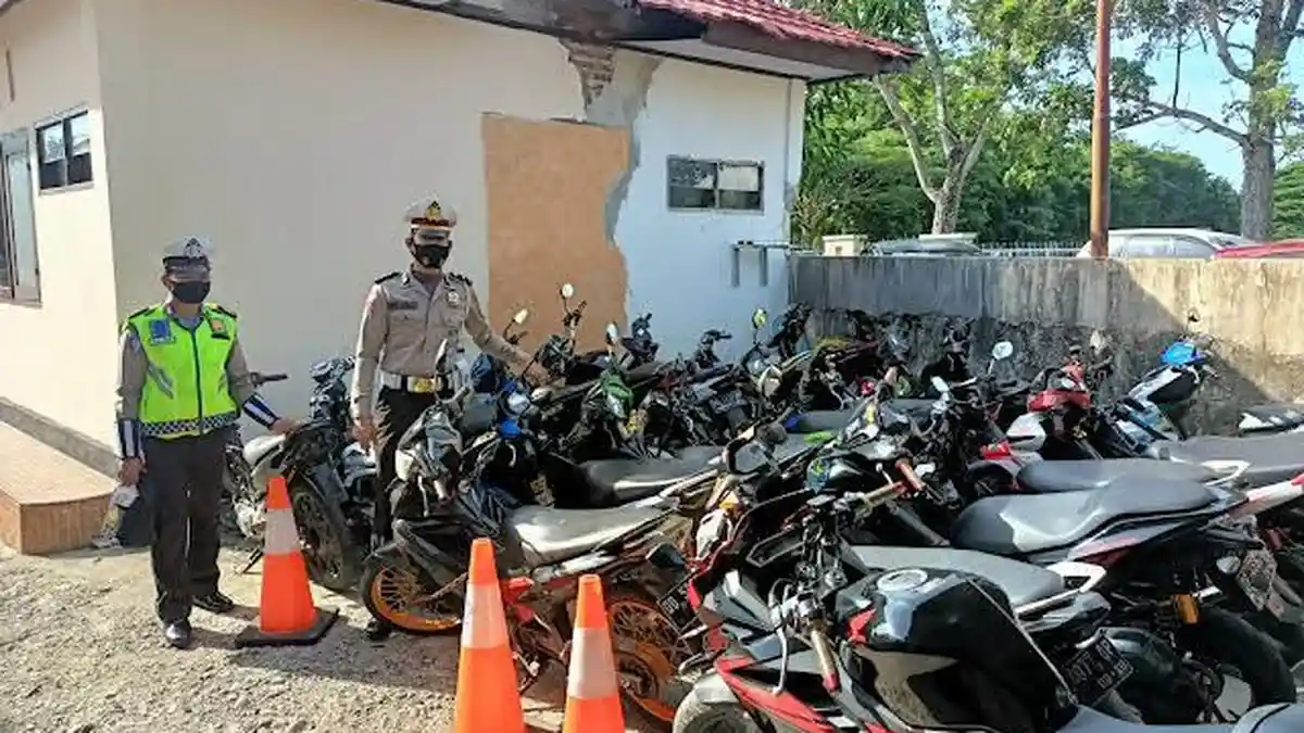 Daftar 25 Motor Hasil Sitaan Balap Liar dan Knalpot Racing Polres Barru
