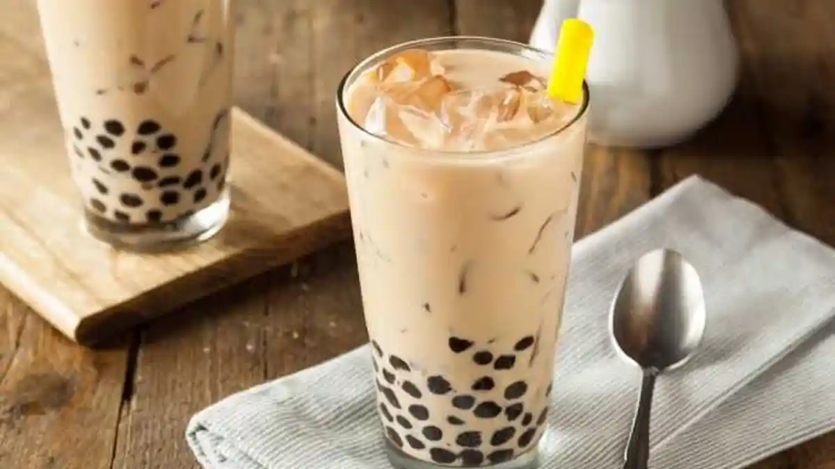 Susu Dicampur Teh atau Kopi Emang Nikmat, Tapi Sebenernya Sehat Nggak Sih Buat Tubuh?