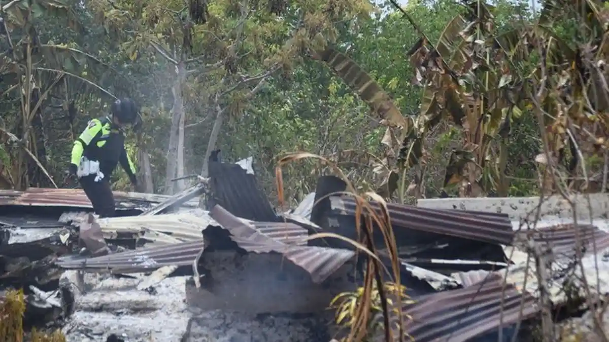Jam 1 Malam, Warga Desa di Buton Tengah Dikagetkan Bentrokan Massa, 25 Rumah dan 12 Motor Dibakar