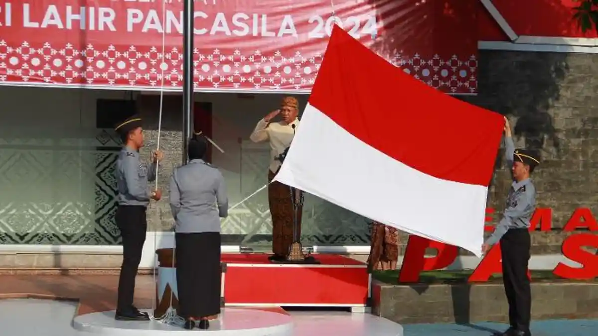 Kanwil Kemenkumham Jateng Gelar Upacara Bendera Peringati Hari Lahir Pancasila