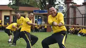 Lomba-Tarik-Tambang-Polres-Muara-Enim.jpg