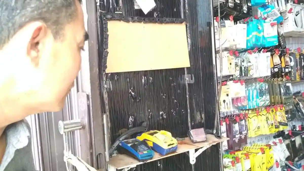 Grosir Acc HP di IP Terbakar - Pemilik Mengaku Derita Kerugian Hingga Sebesar Ini