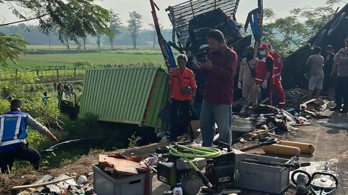 Korban Tewas Kecelakaan Maut Tol Semarang-Solo Bertambah Jadi 8 Orang