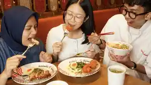 HARAKU-RAMEN-1.jpg