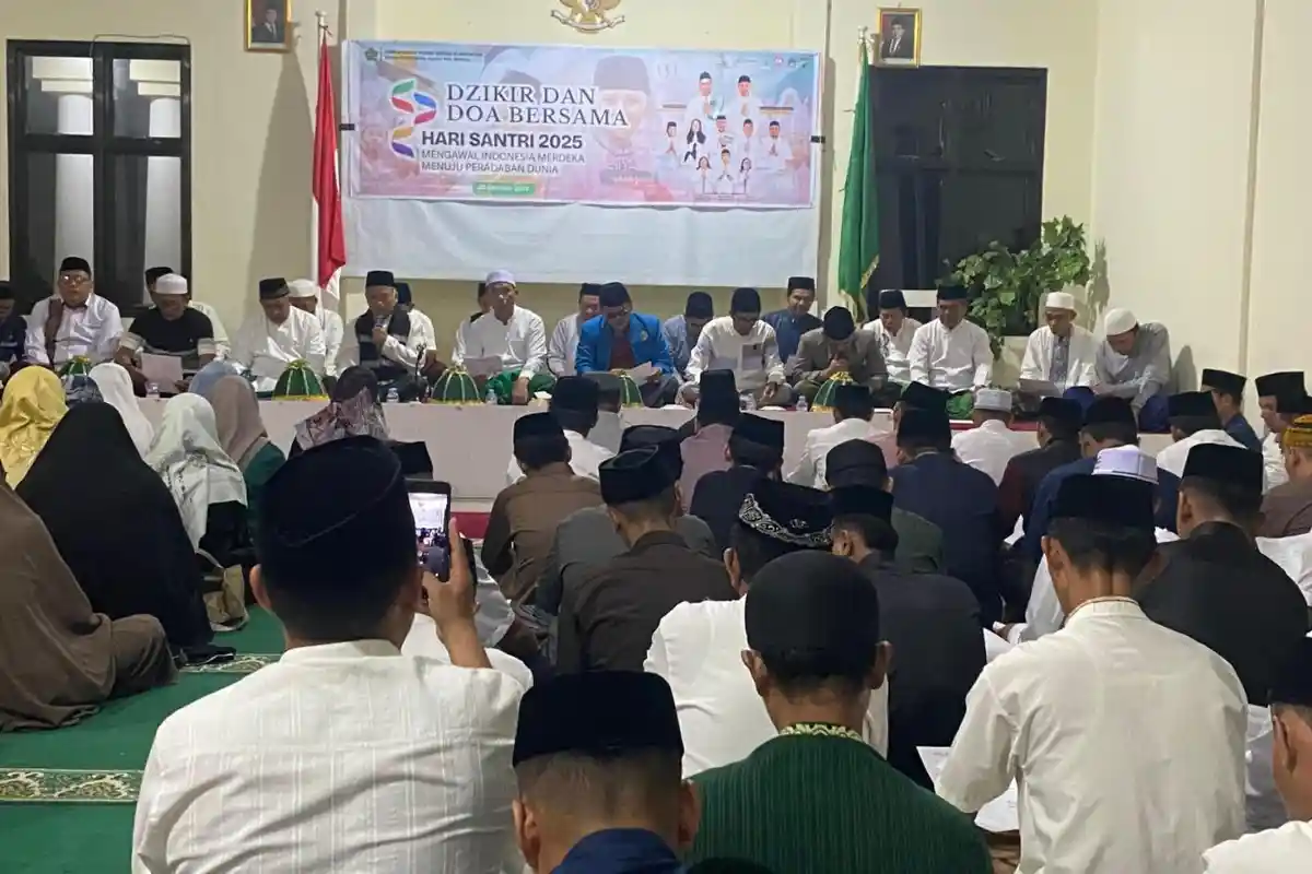 Kemenag Mamuju Zikir Bersama di Hari Santri 2025, Perkuat Peran Santri Jaga Moral & Peradaban Bangsa