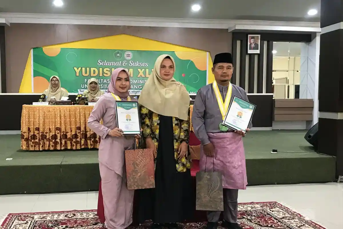 60 Orang Ikuti Yudisium ke-48 FIA Unilak, Lulusan Tangguh dan Adaptif Untuk Indonesia Maju