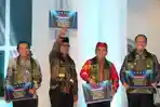 Pj-Gubernur-Maluku-Utara-Samsuddin-A-Kadir-dengan-sejumlah-kepala-daerah.jpg