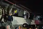 Warga-berdesakan-di-depan-sebuah-rumah-kos-di-Jl-Mannuruki-6.jpg