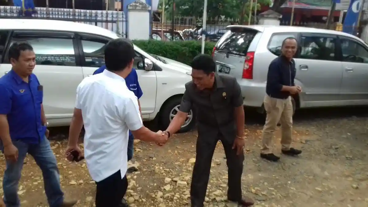 Rusdi Masse Berkunjung ke Sekretariat Nasdem Toraja Utara