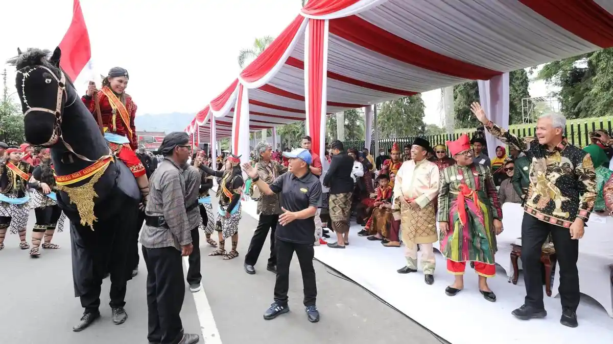 Suguhkan Pawai Budaya Kerajaan ke Masyarakat di Borobudur, Ganjar: Rasanya Bisa Jadi Event Baru