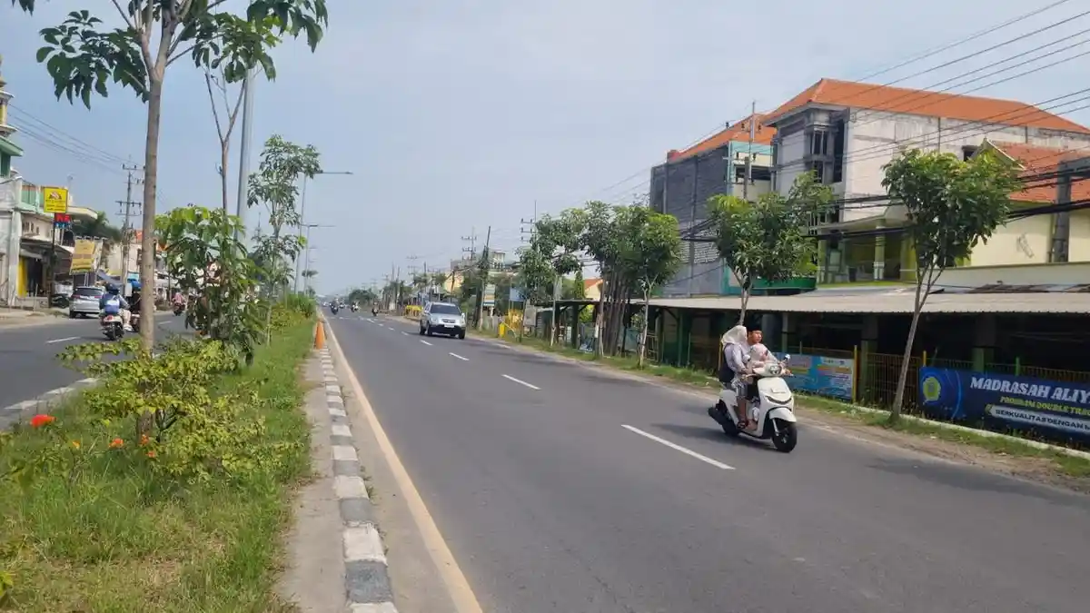 UPDATE Pantauan Arus Lalu Lintas di Jalan Raya Pantura Manyar Gresik, Ramai Lancar