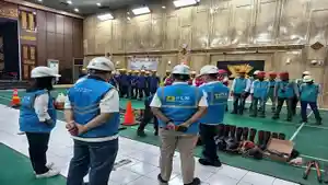 20251223-Personel-PLN-Icon-Plus-Sumbagsel-Lakukan-Apel-Siaga-NATARU1.jpg