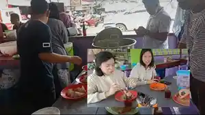 Warung-ketupat-Kandangan-di-Kabupaten-Hulu-Sungai-Selatan.jpg