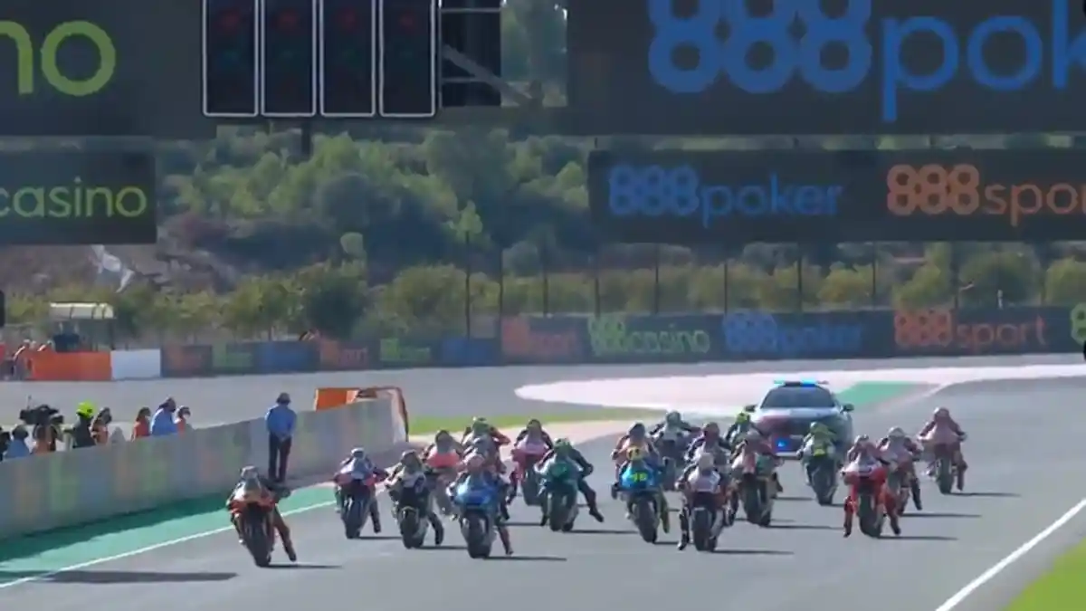 BERLANGSUNG MotoGP Eropa Fabio Quartararo Batal Juara Dunia, Jatuh di Lap 1, Alex Rins Terdepan