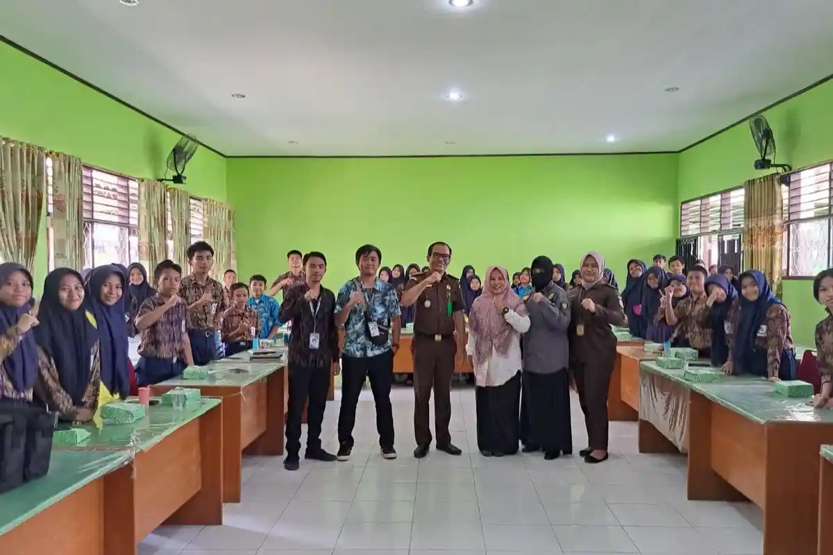 Marak Kasus Bullying, Narkotika Hingga ITE di Sekolah, Kejati Sultra Ingatkan Siswa Tak Lakukan Ini