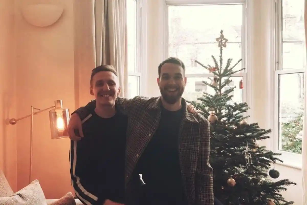 TRIBUNWIKI: Umumkan Bakal Berkolaborasi dengan RM BTS, Ini Profil Duo Asal Inggris Honne