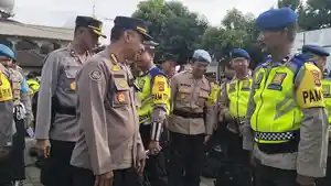 Pamatwil-yang-juga-Kabid-Labfor-Polda-Bali-Kombes-Pol-I-Nyoman-Sukena-bersama-Kapolres-Jembrana.jpg