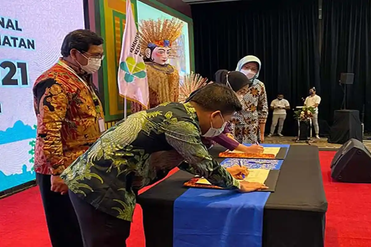 Bupati Sambas Tandatangani Kerjasama dengan Pusat Pendidikan SDM Kementerian Kesehatan RI