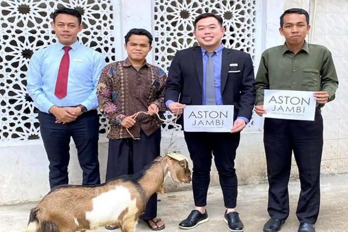 Aston Jambi Jalani Tradisi Berkurban di Idul Adha, Bersilaturahmi, Berbagi dan Memperoleh Keberkahan