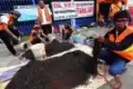 Semut Orange Kumpulkan 650 kg Paku di Jalanan