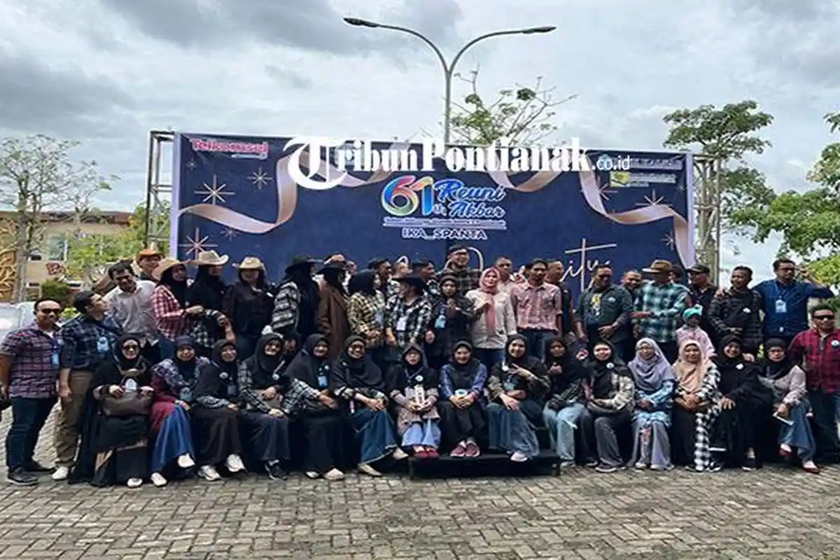 Contoh Undangan Reuni Para Alumni Sekolah, Kampus dan Organisasi di Berbagai Acara