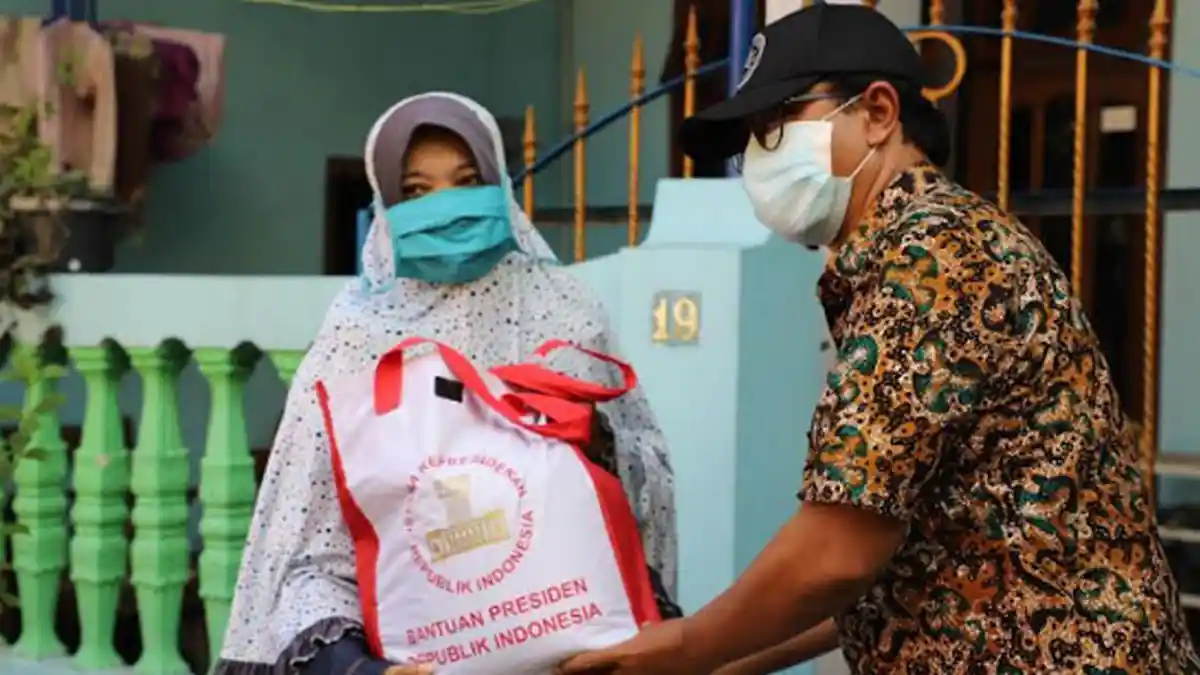 Bantuan Warga Terdampak Covid-19 Mulai Disalurkan, DPRD Surabaya Apresiasi Langkah Wali Kota Risma