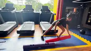 Pengguna-gym-di-Fitnessworks.jpg