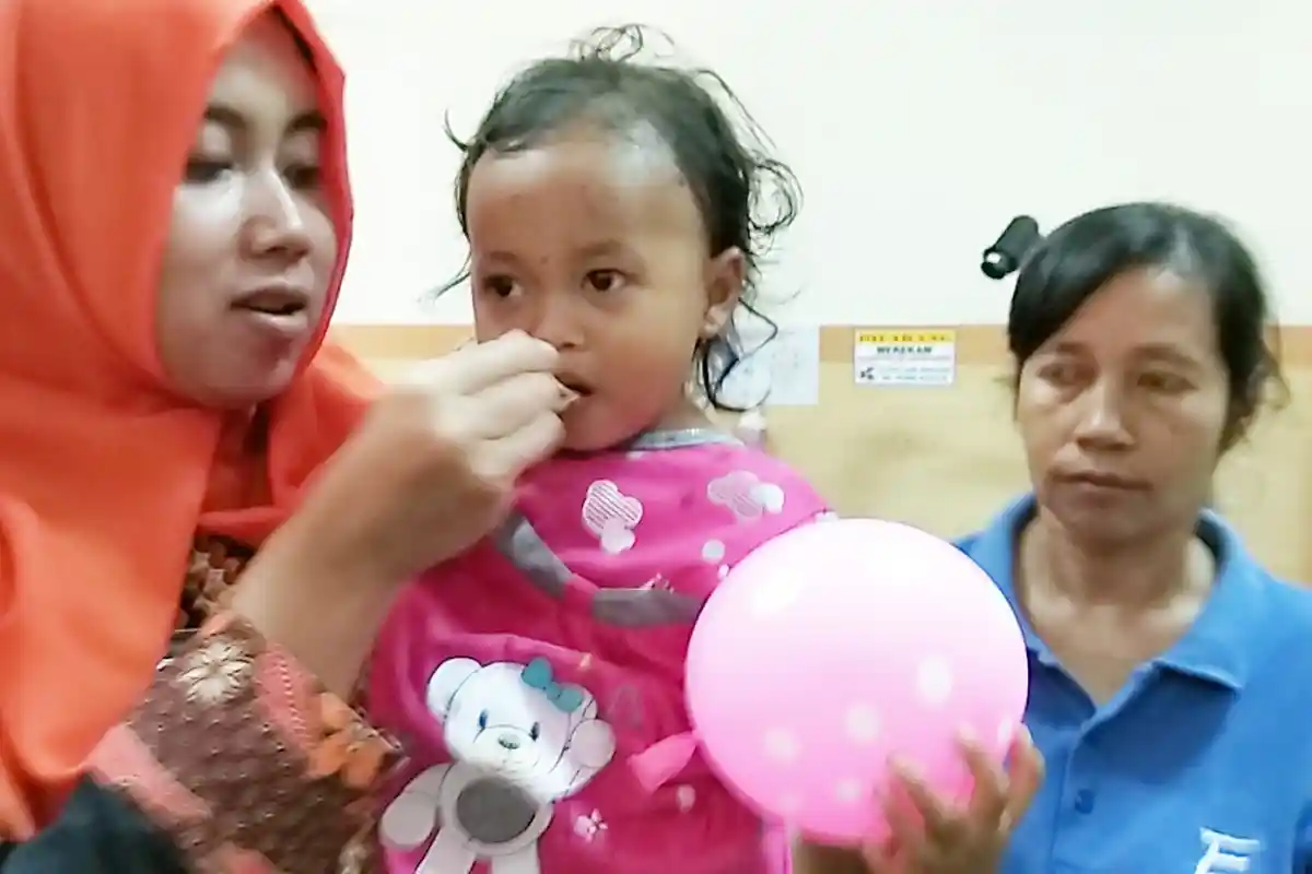 BREAKING NEWS - Inilah Sosok Guru yang Bawa 2 Bocah Korban Kecelakaan Maut ke Rumah Sakit