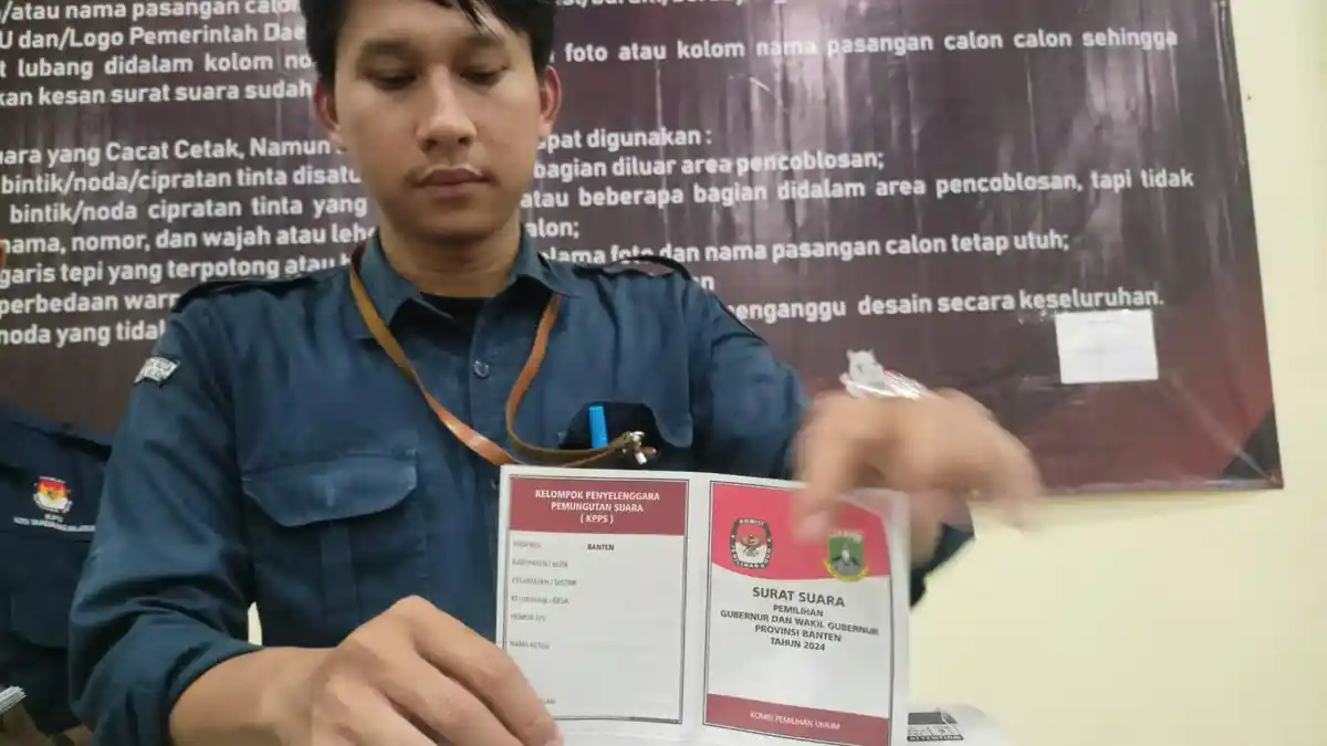 Sehari Jelang Pilkada, KPU Tangsel Musnahkan Ribuan Surat Suara 